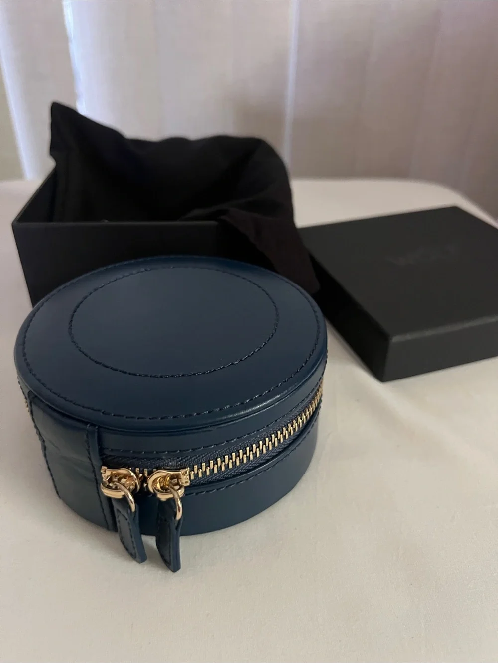 WOLF
Sophia Blue Round Travel Zip Case - Picture 9 of 10